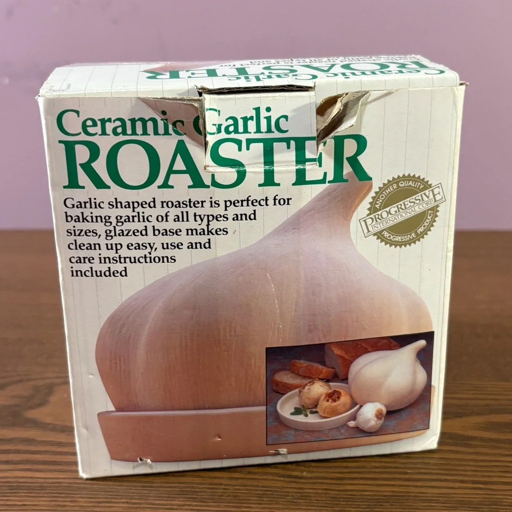 Ceramic Garlic Roaster Garlic‎ Shaped Tan New Excellent